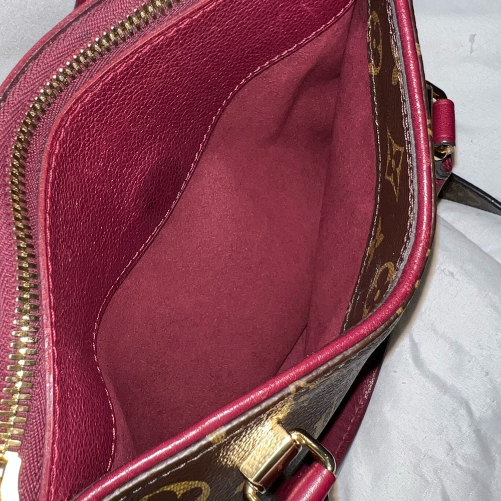👑✅PRICE FIRM✅AUTHENTIC Louis Vuitton Pallas BB. NO STRAP - Picture 10 of 17